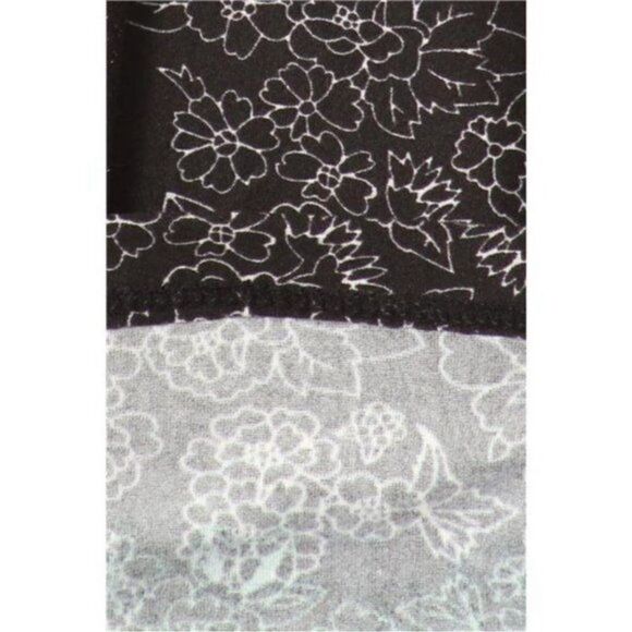 NWT - Black White Blue Floral Medallion Pattern Print Leggings -OS Curvy (12-18) - Picture 4 of 4